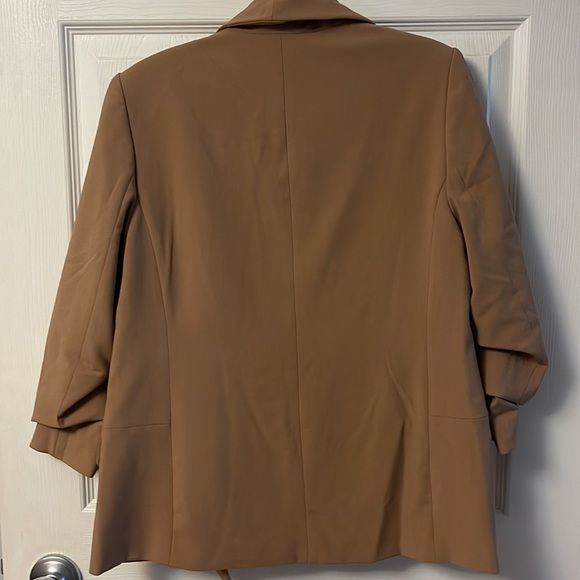 Banana Republic Tan Ruched-sleeve blazer - Picture 5 of 5